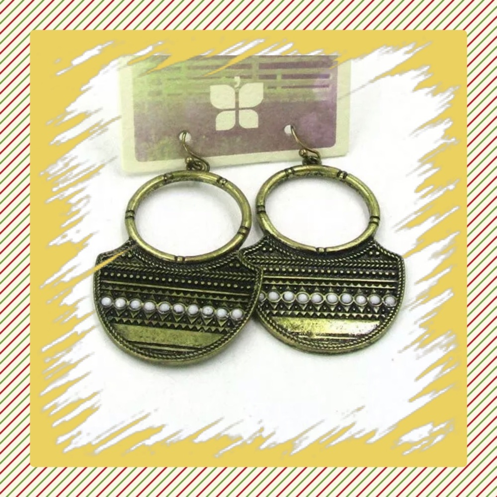 ✔️NWOT Unique Ethnic Style Gemstone Earrings
